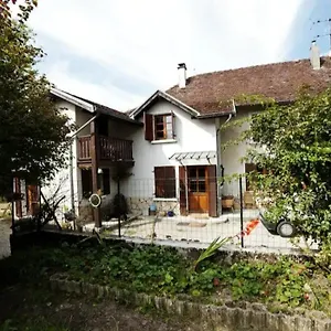 https://chambre-dans-maison-a-la-campagne.hotels-rhonealpes.com